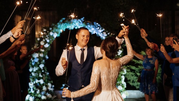 Grand Rapids Wedding DJs Now Offered by Sandromeda