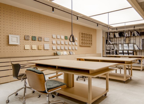 AetherCanvas reinterprets spatial art through the lens of Eastern energy concepts