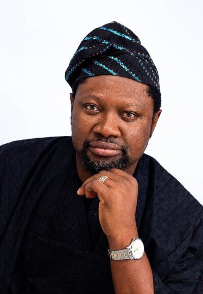THE MAN READING LAGOS BEFORE IT ARRIVES