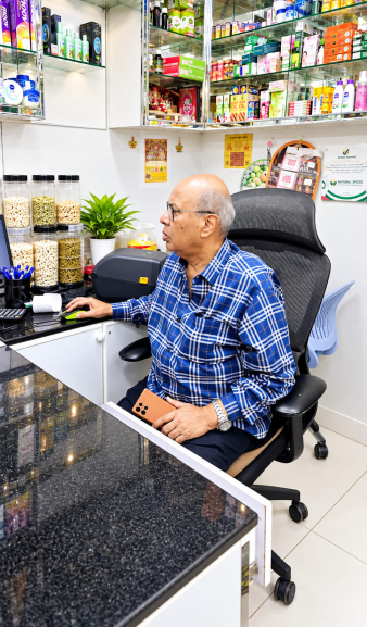From One Store to 400 Daily Orders: 70-Year-Old Lalit Kumar Takes Natural Spices Online Across UAE
